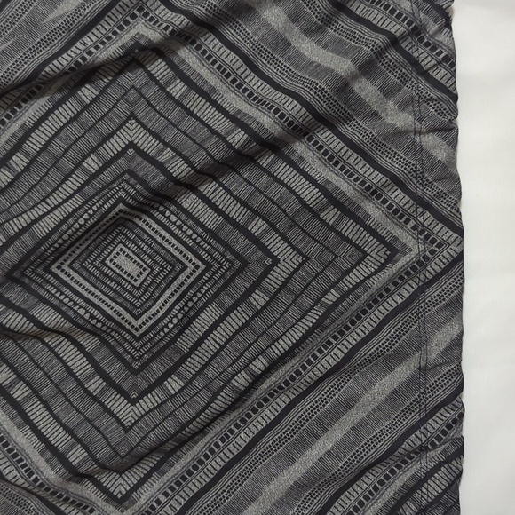 Fabletics Norwalk Tank, Color Heather Grey Taos Print/Charcoal Heather Size XS - Picture 13 of 15